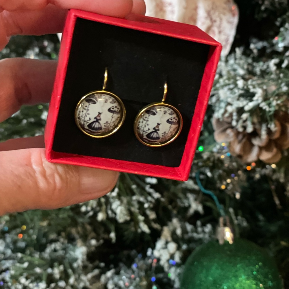 🆕 Alice in Wonderland - Fantasy Mushroom Art - Whimsical - Drop Earrings 🍄 - Picture 7 of 8